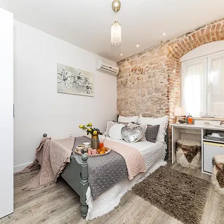 Tomic Guest house