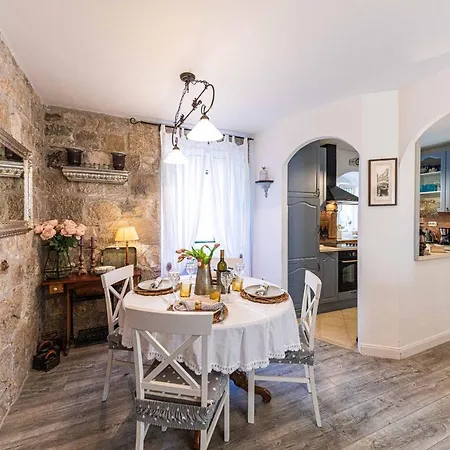 Tomic Guest house